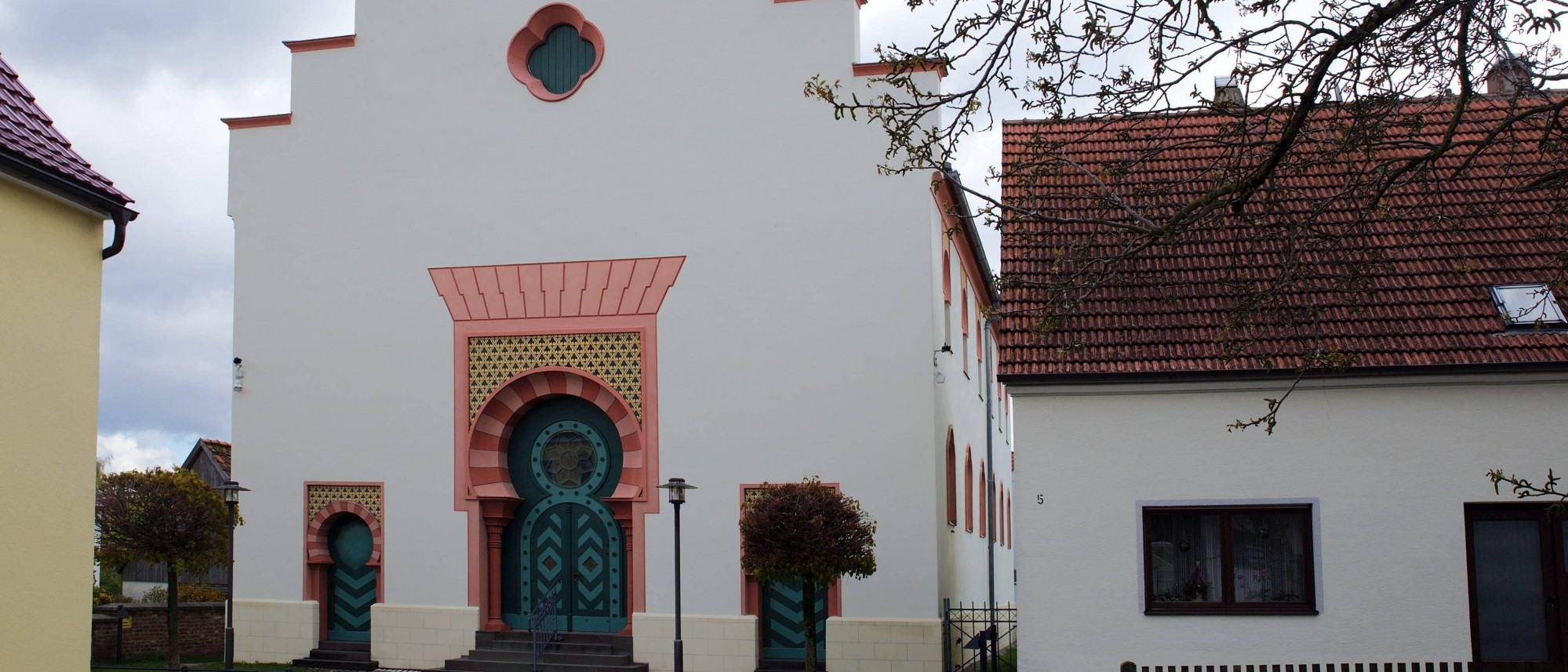Außenansicht der ehemaligen Synagoge Binswangen. Führt zur Unterseite &quot;Binswangen&quot;.